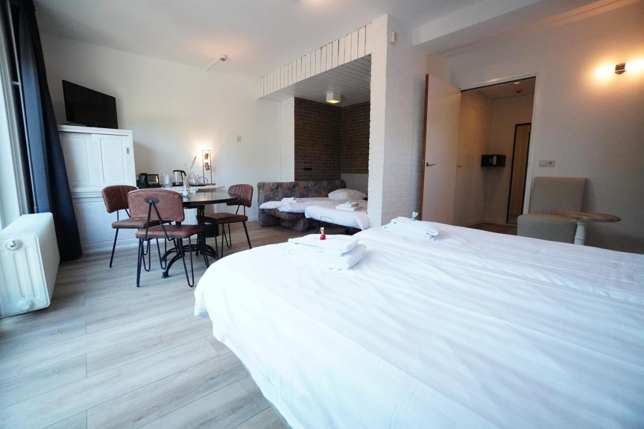 - Digital Access Hotel Den Burg